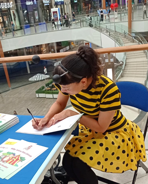 Music Audio Stories (@musicaudiostory) on Twitter photo Join award-winning <a href="/StorytimewithAC/">Storytime with Anna Christina</a> for fun interactive musical storytimes and Book Signing at #TheO2 this weekend!
Drop-in at the Upper-Level seating area at:
📍 #OutletShoppingatTheO2
📅 Sat 19 July
📅 Sun 20 July
🕘 11-11:30am | 12:30-1pm
Info ➡️ outletshoppingattheo2.co.uk/news/detail/st… Join award-winning <a href="/StorytimewithAC/">Storytime with Anna Christina</a> for fun interactive musical storytimes and Book Signing at #TheO2 this weekend!
Drop-in at the Upper-Level seating area at:
📍 #OutletShoppingatTheO2
📅 Sat 19 July
📅 Sun 20 July
🕘 11-11:30am | 12:30-1pm
Info ➡️ outletshoppingattheo2.co.uk/news/detail/st…