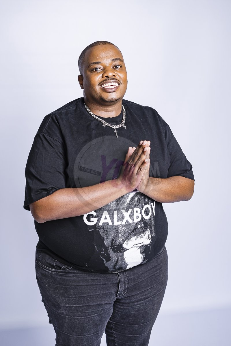 #InTuneWithYOU (@youfm898) on Twitter photo Old school groove session continues with <a href="/KatlegoMonamaSA/">Jomo Monama 🇿🇦</a> aka Sexy Chubby Ninja on #OldSchoolHangout, giving you more classics that will blow your mind 🤯
Tune in via the #YouConnect app or DSTV channel 842. Old school groove session continues with <a href="/KatlegoMonamaSA/">Jomo Monama 🇿🇦</a> aka Sexy Chubby Ninja on #OldSchoolHangout, giving you more classics that will blow your mind 🤯
Tune in via the #YouConnect app or DSTV channel 842.