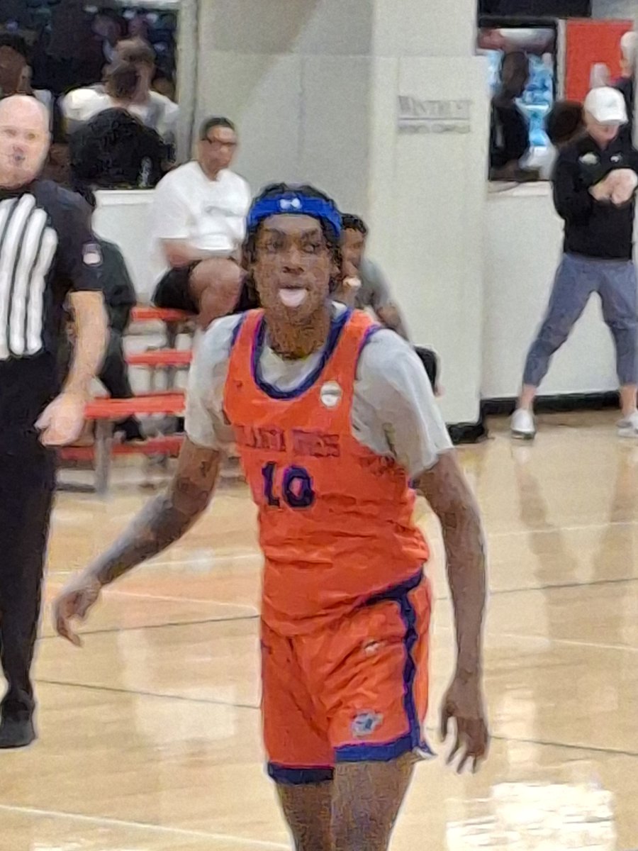 Friday morning Eye-Catchers @UAAFinals from Atlanta Xpress (GA) in their loss to Philly Pride- 6'5" '26 Marcus Gillespie #2, 5'10" '26 Kevin White #3 &amp; 6'10" '26 Hakeem Weems #10