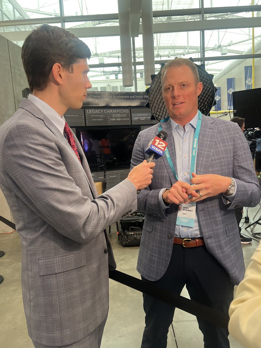 DavisBakerTV's tweet image. Great to be back at home for another SEC Media Days 🏈
Grateful to have such an amazing team