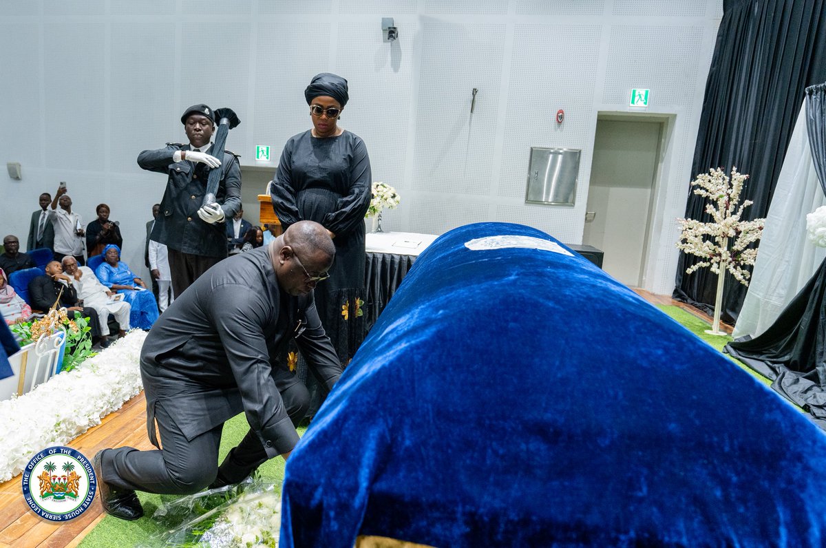 julius_maadabio's tweet image. With a profoundly heavy heart, I paid tribute to an extraordinary pathmaker, a pioneer in so many ways, my former vice presidential candidate from 2012, Dr. Kadie Sesay. Her legacy will always be a source of inspiration, empowering countless women and girls to reach for greater…