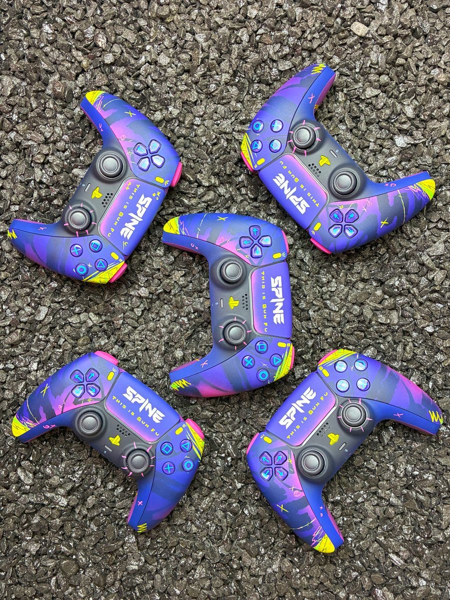 Nekkicom's tweet image. At Summer Game Fest, we brought @playspine and five hand-painted controllers
120+ guests tried #SPINE demo using them, including @geoffkeighley, Mark Cerny, and teams from @pcgamer, Daily Mail Gaming, and @EpicGames
For a cinematic game, even the details in your hands matter.