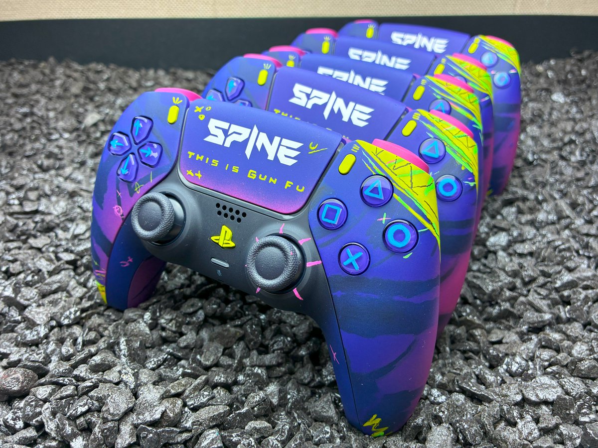 Nekkicom's tweet image. At Summer Game Fest, we brought @playspine and five hand-painted controllers
120+ guests tried #SPINE demo using them, including @geoffkeighley, Mark Cerny, and teams from @pcgamer, Daily Mail Gaming, and @EpicGames
For a cinematic game, even the details in your hands matter.