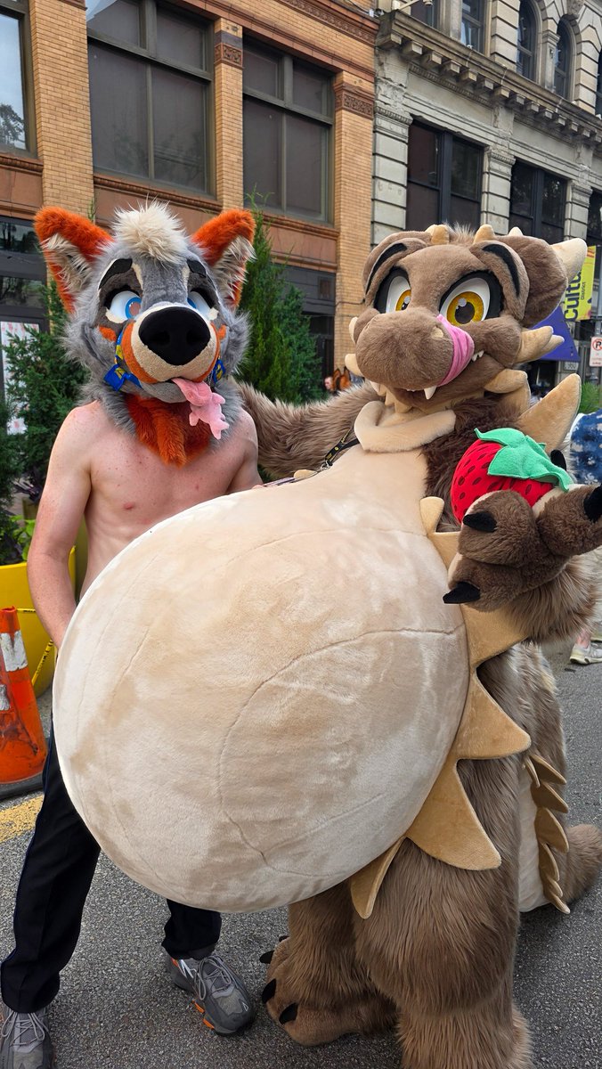 PartDoggo's tweet image. *inflates you big and round*