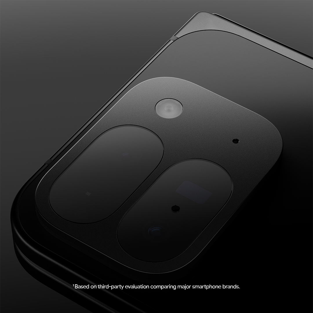 madebygoogle's tweet image. The best camera on a foldable phone.¹
Building a thinner phone with high-performance photography required completely redesigning #Pixel9 Pro Fold’s camera bar and upgrading the ultrawide camera, along with two selfie cameras, to fit in newer, more capable optical modules.
The…