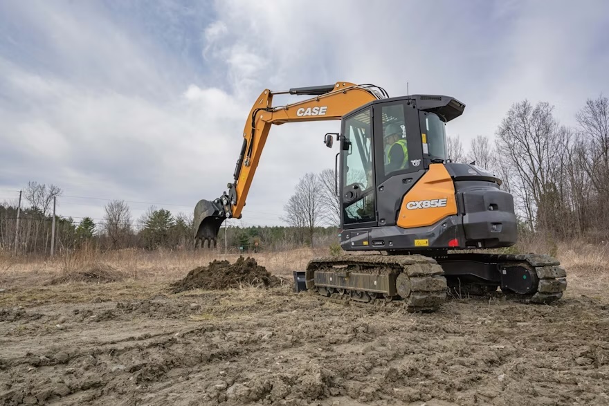McCann_Online's tweet photo. Compact size, full power—CASE’s new midi excavators excel in tight spaces. Read more: https://t.co/TFm4gxaJcs #MidiExcavator #ConstructionEquipment #CaseCE #ExcavatorLife #JobsiteSolutions #HeavyMachinery #CompactPower #McCannIndustries https://t.co/a7Fm79Lsn6