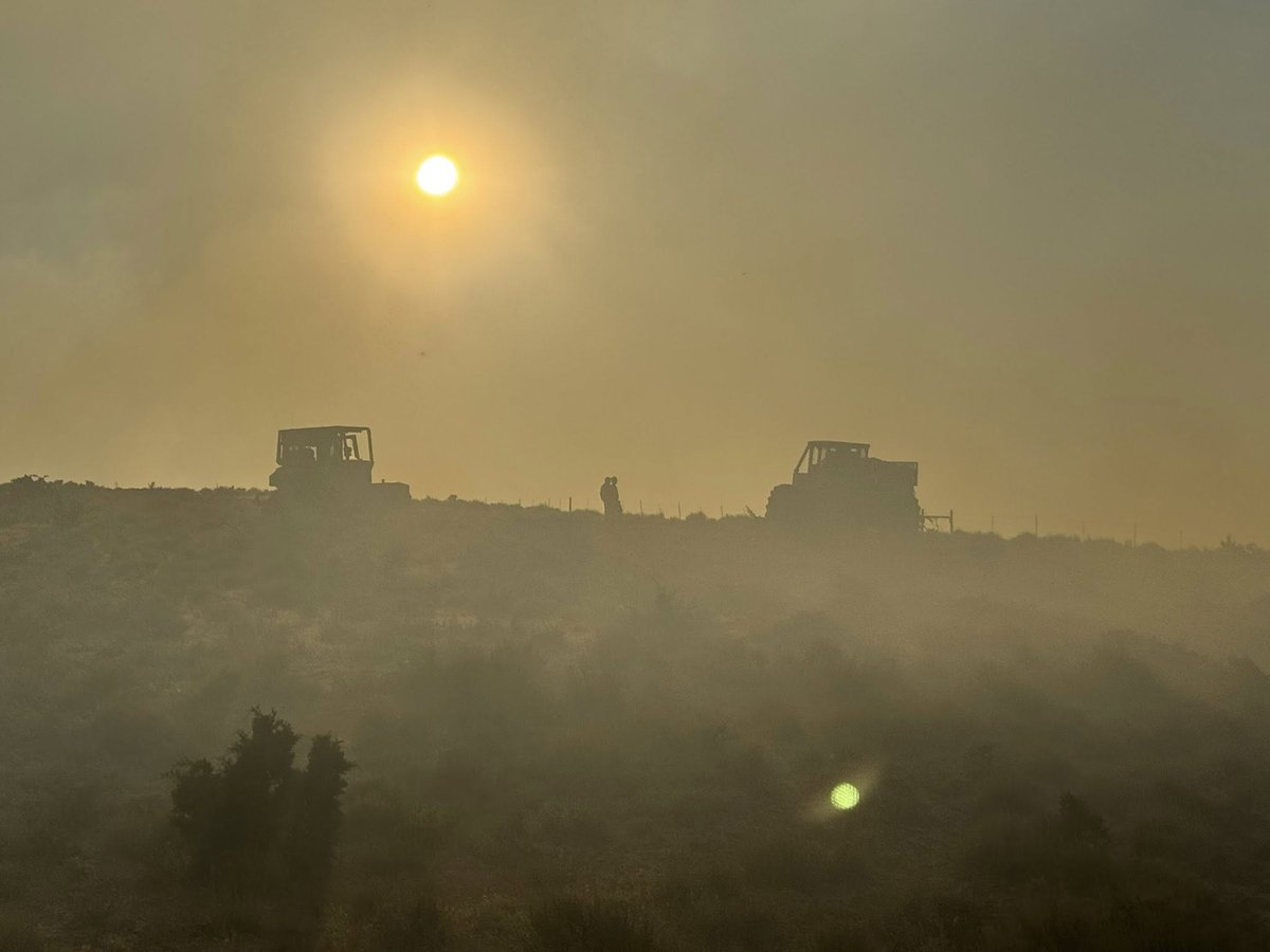 OSFM's tweet image. Our incident information blog, osfminfo.org, is updated with the latest on the #CramFire.
The fire is 94,293 acres and a community meeting will be held tonight at 5:30 at Jefferson County Middle School.