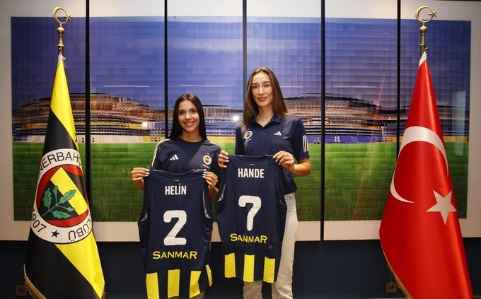 GwJ3CbPWIAcPqJ2?format=jpg&name=small