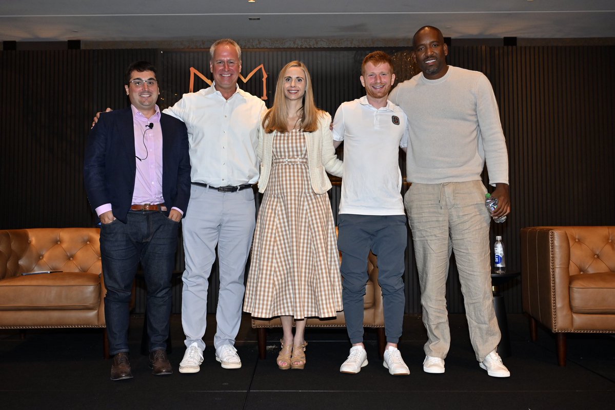 NBAalumni's tweet image. As former athletes become more involved in the venture capital space, we’re committed to educating and supporting our Legends on the different paths and unique perspectives they can bring to their entrepreneurial journey
#LegendsAnnualMeeting