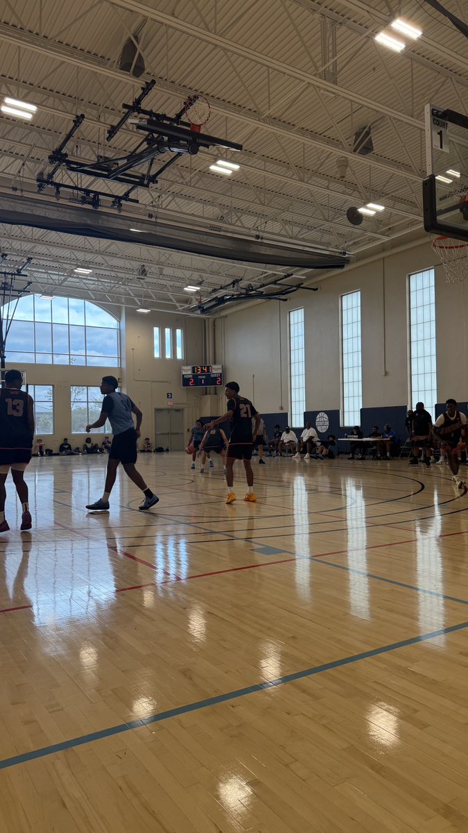 16U: SW IL Jets Vs. Dallas Mustangs with a filled baseline with college coaches