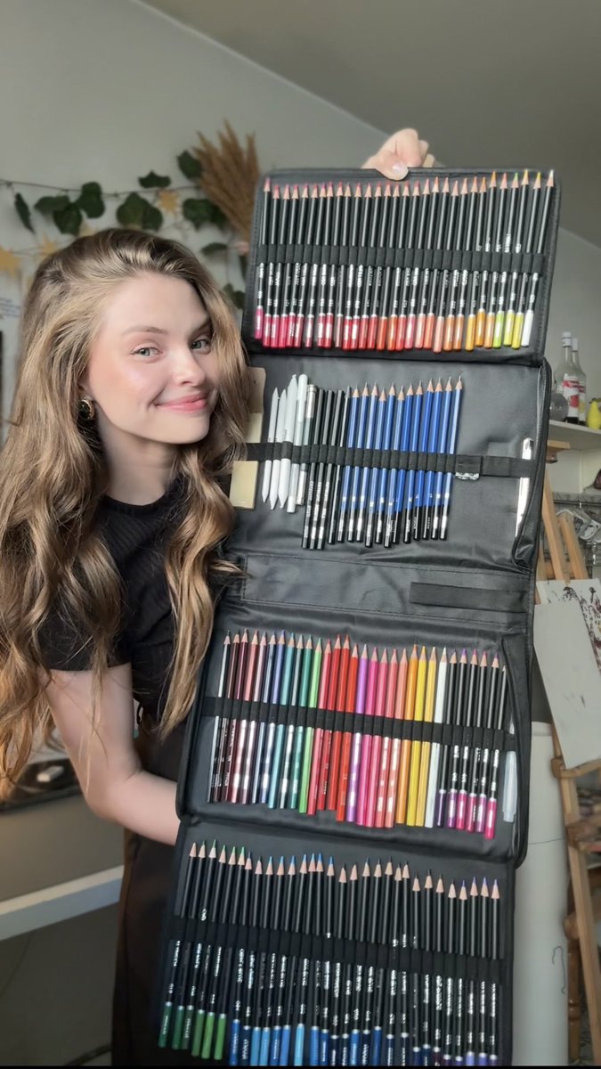 To be honest, I’m shocked every time 🤌🏻🔥

Today I was reviewing a set of 140 items, my real dream! My illustrations will be even better 😍✨

You know, I’m more than sure that the light we share affects the lives of other people.

Let it be a sign that you are doing well ❤️