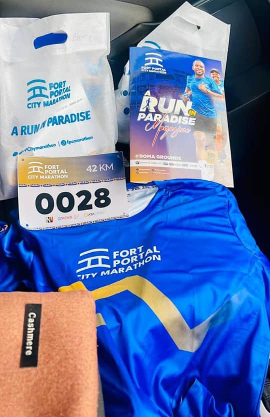 🕜 With just hours to go… let’s see that Race Day drip!
Got your outfit ready for the #fortportalcitymarathon?
Drop it in the comments-Lets have a look at how your showing up for the start line 😊 👇

#aruninparadise
#fortportalcitymarathon