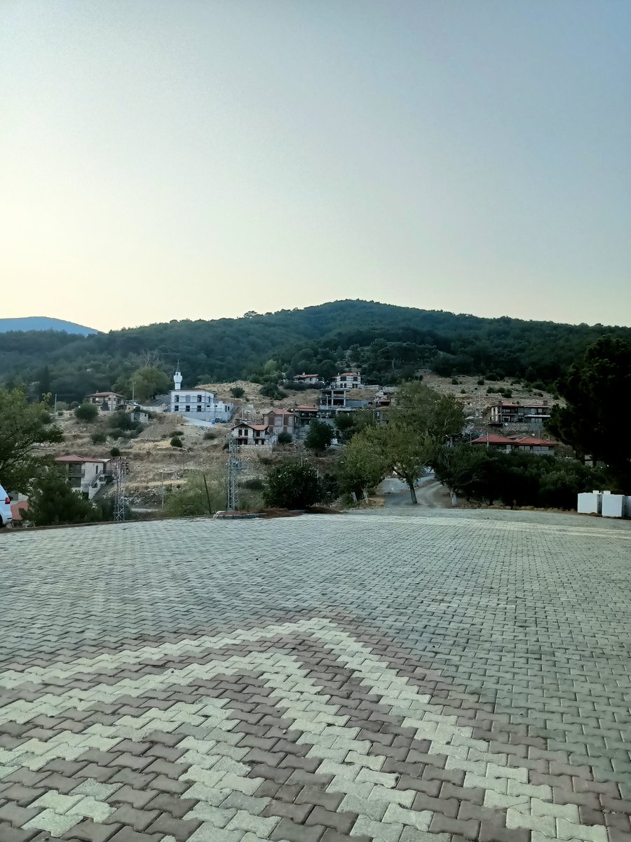 Kavurmacilar köyü, Sarıkız 'in köyü