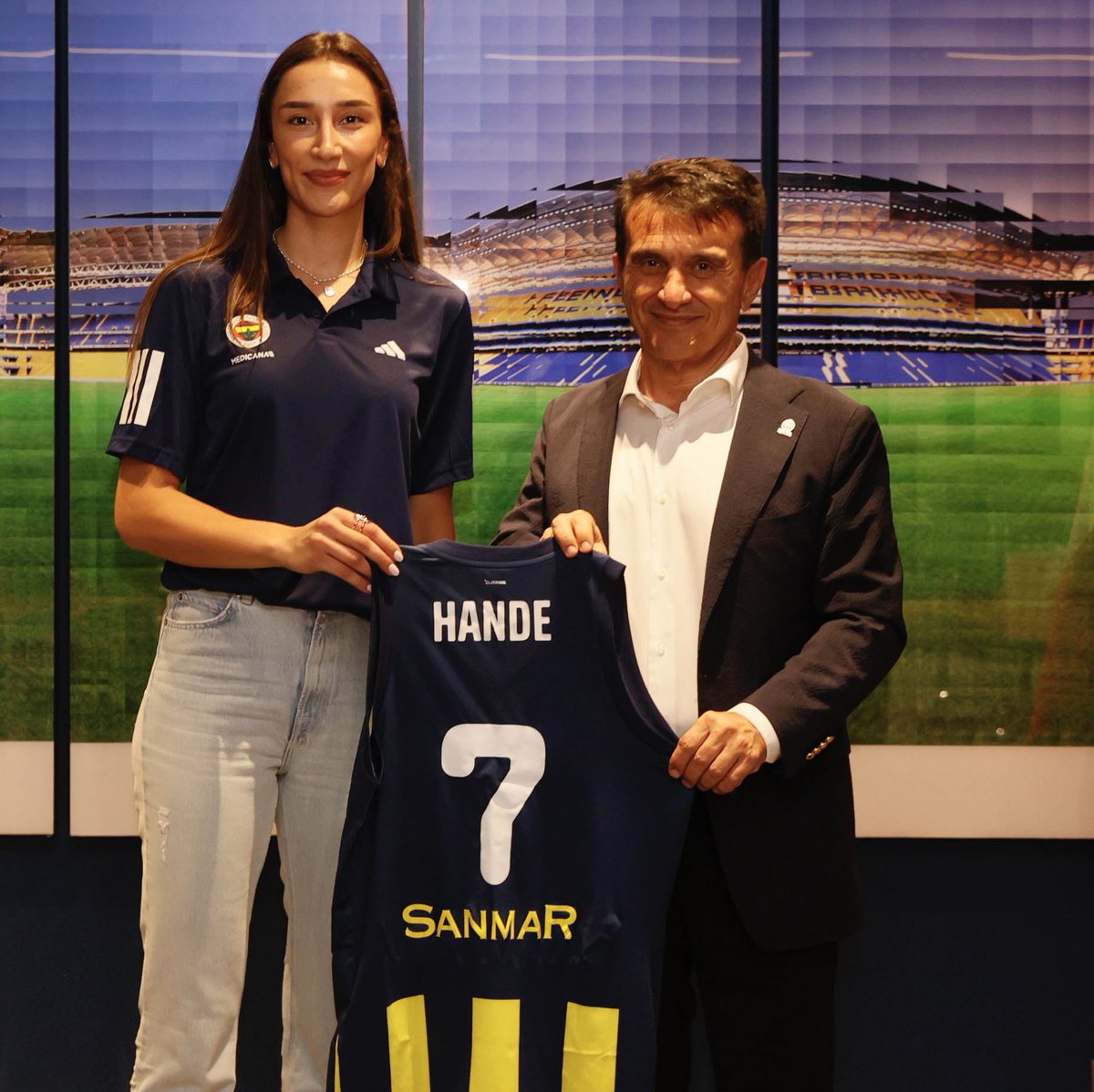 O artık bir sarı melek 💛💙