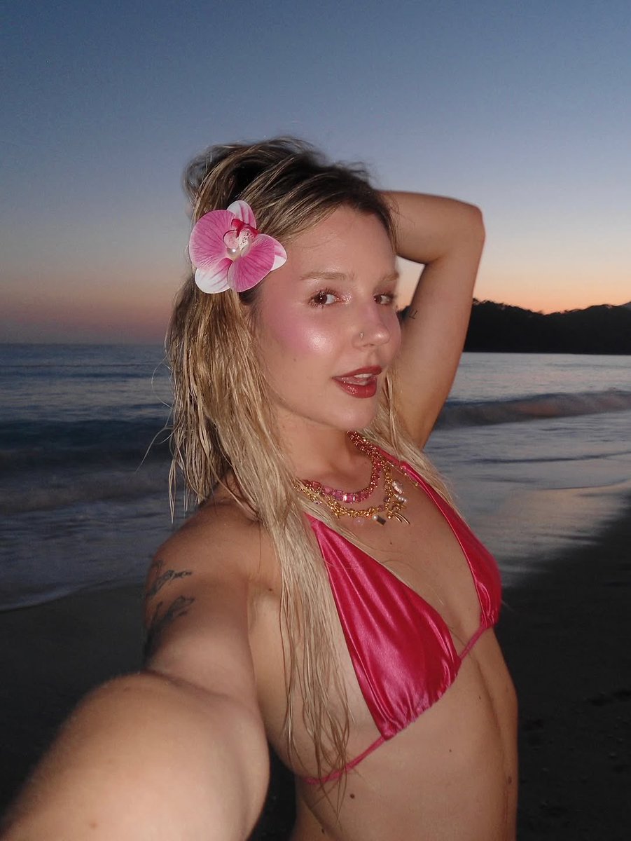 lidya pics tweet media