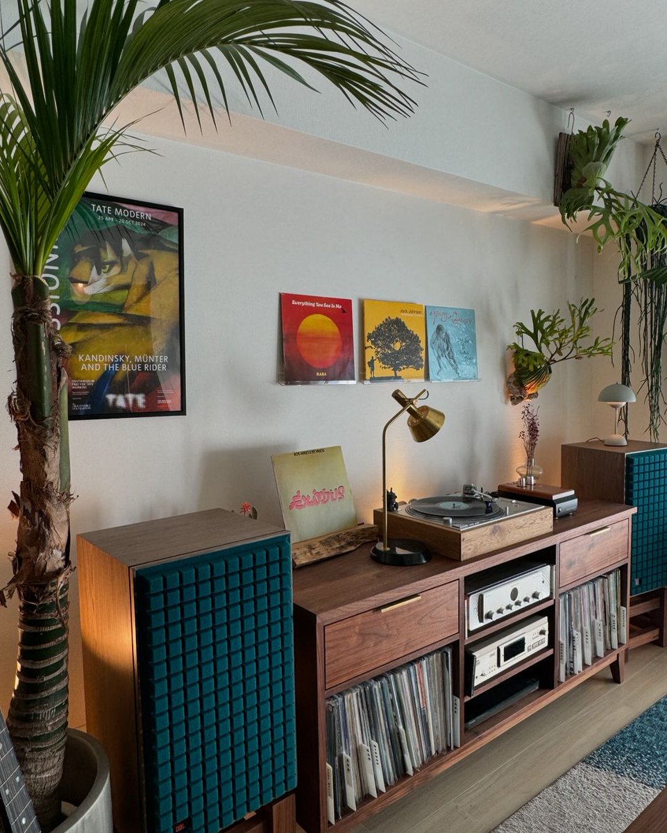 interiorsuckerr's tweet photo. What music would you listen to in this room? https://t.co/MQA8WIGdfl