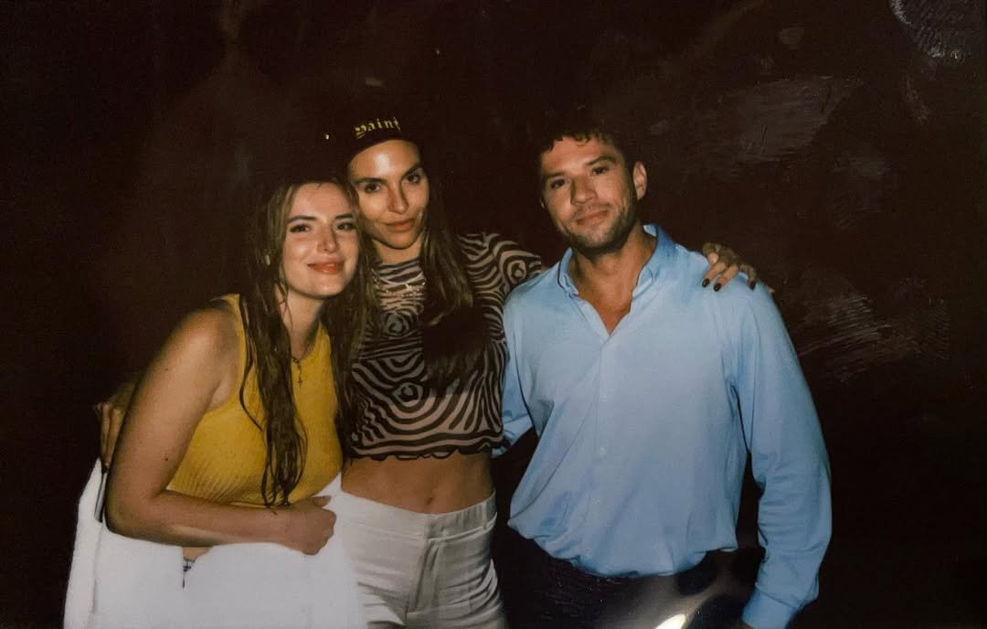 QuiverDistrib's tweet image. On set with these saints.🩸
SAINT CLARE is out now.

#BellaThorne #RyanPhillippe #SaintClare