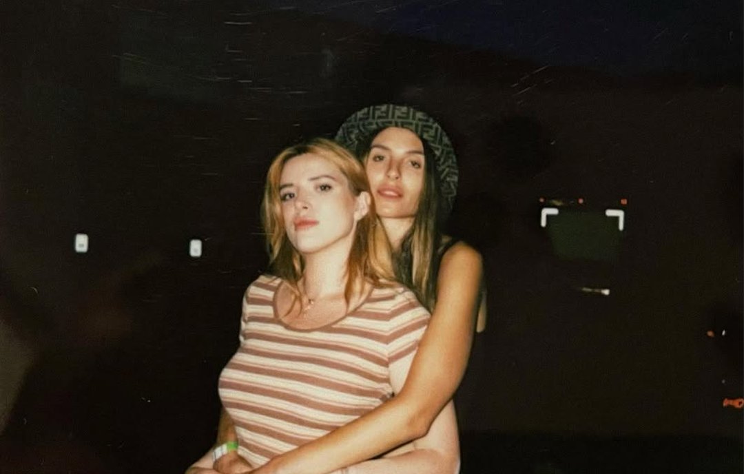 QuiverDistrib's tweet image. On set with these saints.🩸
SAINT CLARE is out now.

#BellaThorne #RyanPhillippe #SaintClare