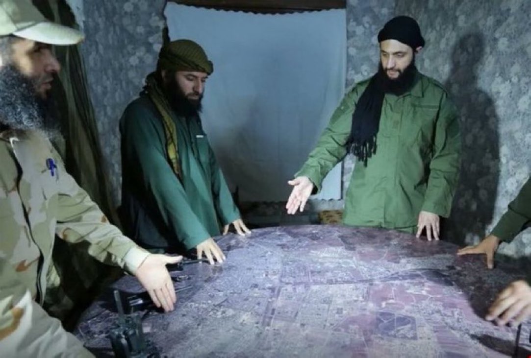 هذا الداعشي لا يحارب الا المسلمين