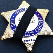 ArtAcevedo's tweet image. Lifting the families of the three fallen members of @LASDHQ and their colleagues and friends in prayer.
huffpost.com/entry/at-least…