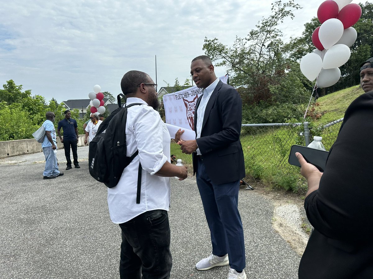 CMWendellFelder's tweet image. Honored to speak at the Farewell to Fletcher-Johnson Campus. As we remember its legacy, we look ahead to a vibrant future—led by a $75M investment from UHS, including a new ER. This is about more than buildings—it's about people, progress, and purpose. The best is yet to come.