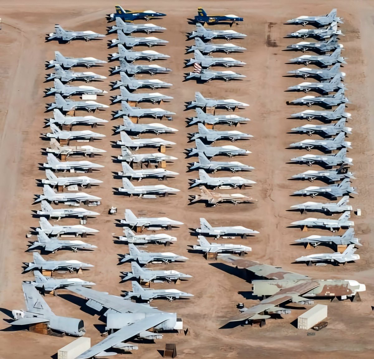 RealAirPower1's tweet image. BUFFs and Hornets, sharing a cemetery. Only one of them will fly again, and let's be honest, it won't be the Hornets 😀 Btw did you know that the 309th AMARG facility, aka “The Boneyard”, covers 2,600 acres and holds a collection of 4,400+ retired U.S. aircraft? It’s the…