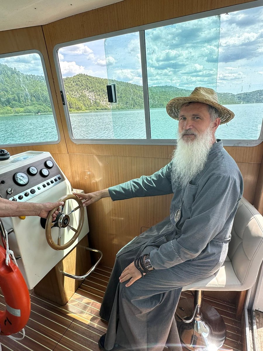 TauPower's tweet image. 🎵🎵Party in slow motion,
Out here in the open,
Mmmmmmmm motorboatin🎵🎵