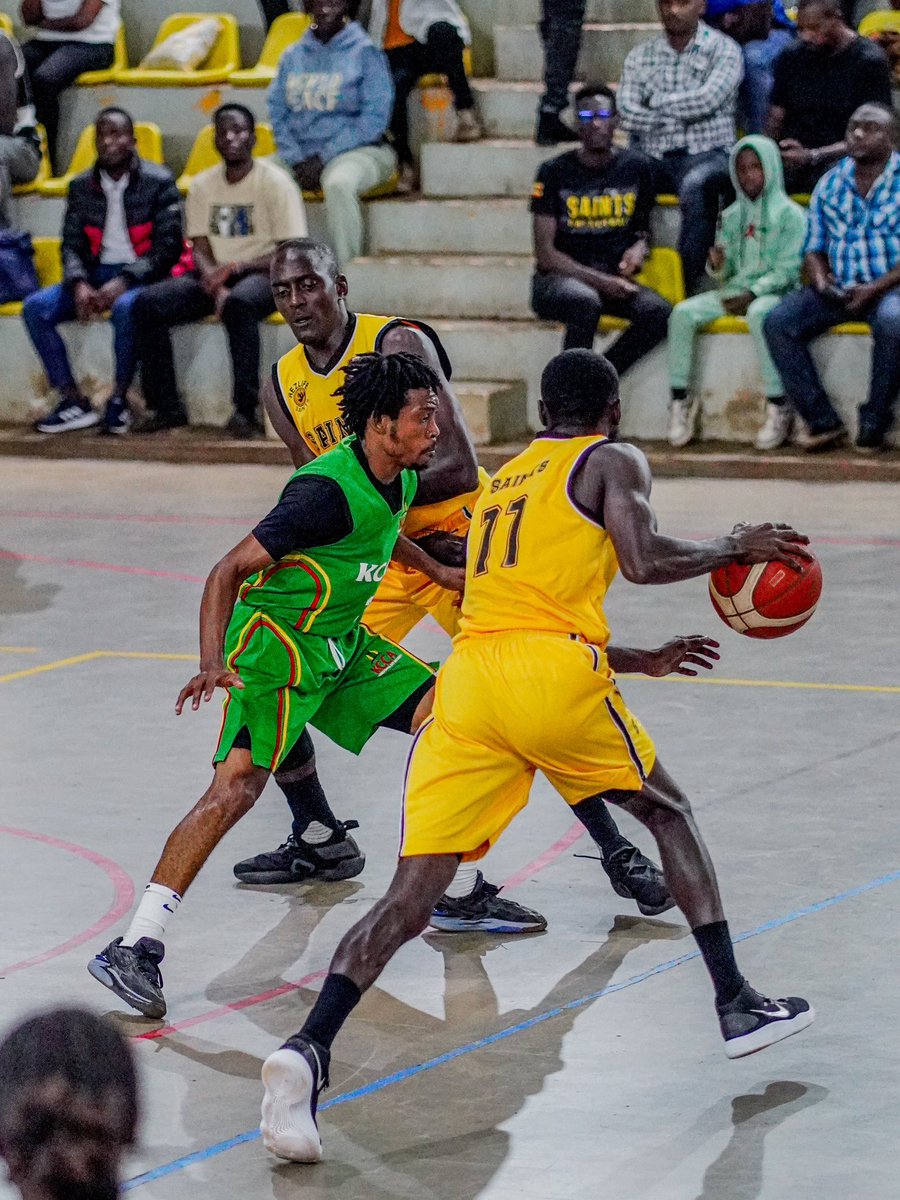 Half time🚨
Rezlife Saints:46 @mahamba_kccabasketball :31