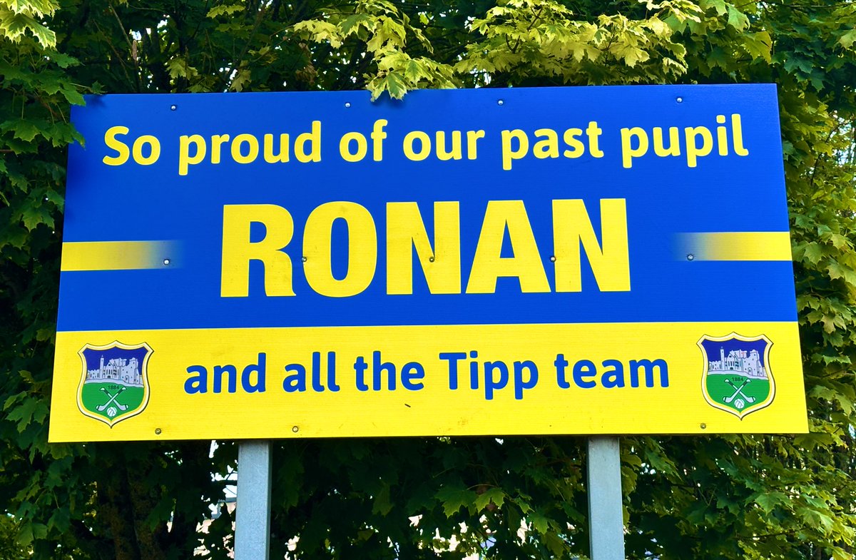 Wishing our own past pupil and captain fantastic, Ronan Maher, his <a href="/thurlessars/">Thurles Sarsfields</a> club mates Conor and Darragh and all the <a href="/TipperaryGAA/">Tipperary GAA</a> team the best of luck on Sunday. 🍀🍀🍀We’ll be there to cheer you on! Tiobraid Árann abú! <a href="/DurlasOgGAA/">Durlas Óg</a> <a href="/MidTipp/">Mid Tipperary GAA</a> #AllIreland #hurling 🔵🟡🔵🟡