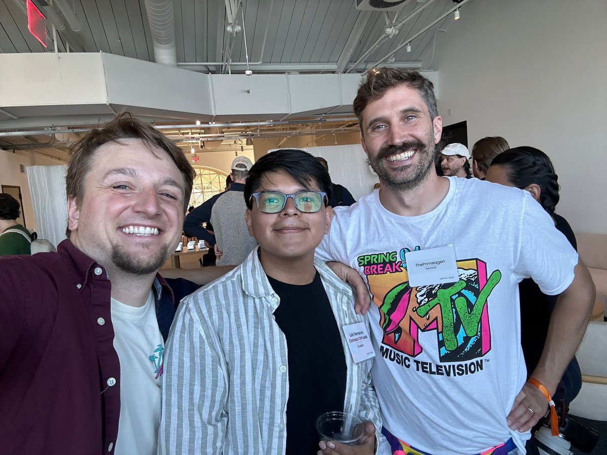 ReglasdeFercho's tweet image. By the way, I use Neovim
Thank you so much guys @ThePrimeagen & @teej_dv. Yesterday was one of the best days of my life.