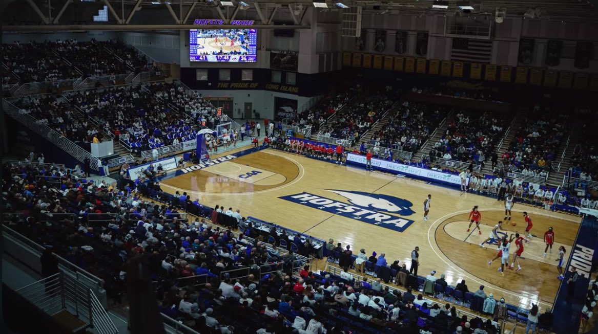 CalebW2_'s tweet image. Blessed to have received a D1 offer from Hofstra University
#agtg @CoachJay17 @SummitWolves