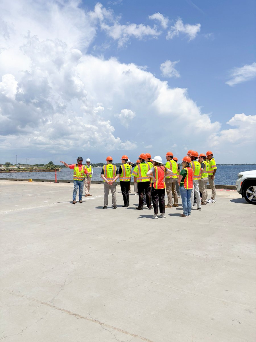 Cargo + Community: Weekly Highlight
We welcomed HNTB interns for a behind-the-scenes look at port operations — from our West &amp; East Terminals to everything in between. A great day of learning how we power trade through NW Florida!