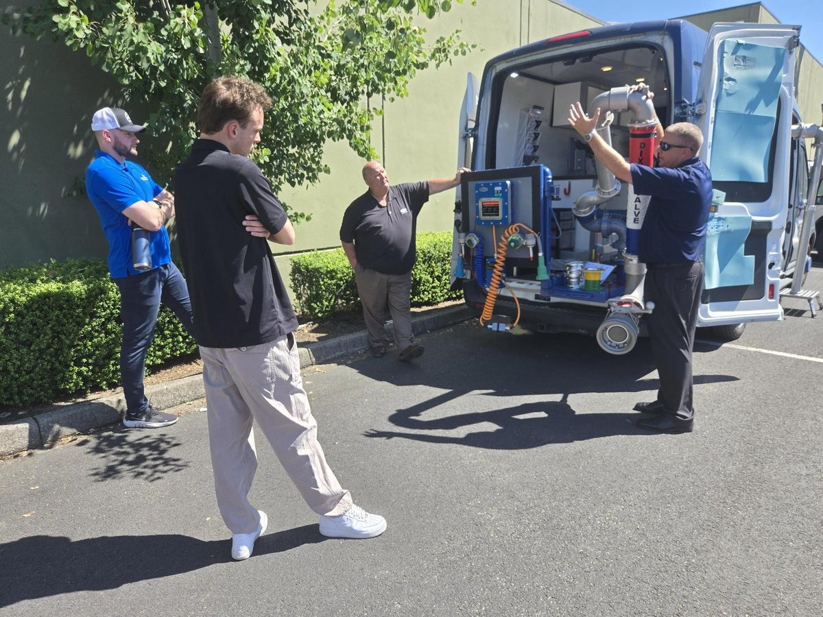 NorthwestPump's tweet image. Earlier this week, @DixonValve stopped by to showcase their latest innovations for bulk loading stations! Interested in learning how to leverage these products for your loading station? Let&apos;s talk: okt.to/4ejJAR

#loadingsystem #TerminalTransfer