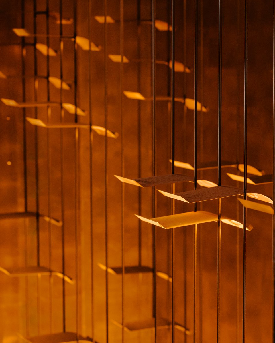 rockcenternyc's tweet image. 100 years of Art Deco—with Rockefeller Center as its most stunning showcase.. ✨
Brass doors, sculpted limestone, celestial ceilings—every detail tells a story.
This summer, we’re spotlighting the bold geometry and quiet glamour that define the era.