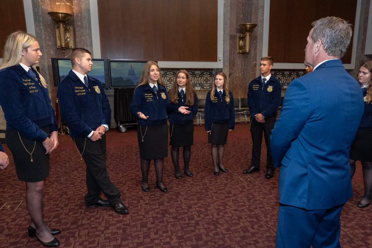 SenJonHusted's tweet image. I enjoyed hearing from Austintown Township leaders and @OhioFFA students at the latest Ohio Open House.
They’re opening doors for the next generation of Ohioans and helping make our state a wonderful place to live, work, and thrive.