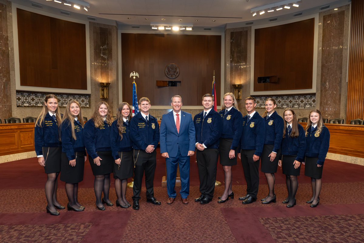 SenJonHusted's tweet image. I enjoyed hearing from Austintown Township leaders and @OhioFFA students at the latest Ohio Open House.
They’re opening doors for the next generation of Ohioans and helping make our state a wonderful place to live, work, and thrive.