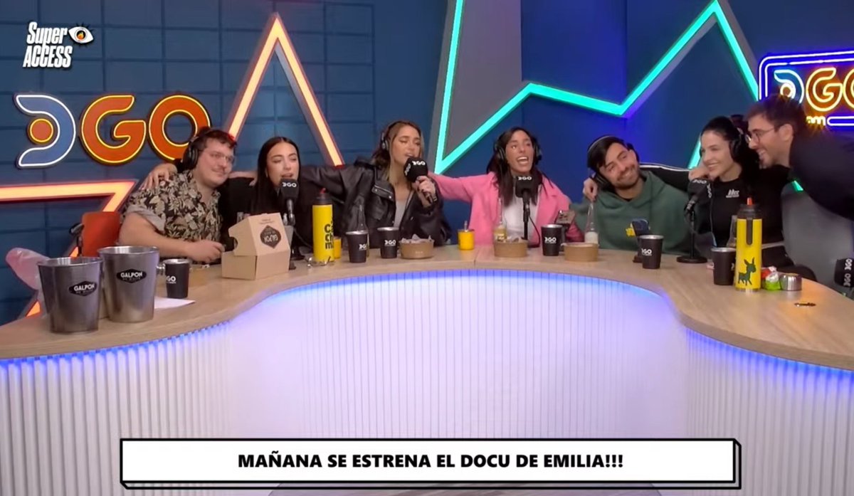 roadxlong's tweet photo. lo que me emociona ver a chiara en stream como si lo hiciera de toda la vida, con cualquier equipo matchea re bien y nos hace morir de risa con sus ocurrencias, siendo simplemente ella, soy una madre orgullosa ๐คง๐ https://t.co/IJQJmAfDCj