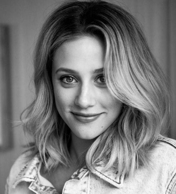 AcervoAli's tweet image. 🚨Claire Scanlon, a diretora do filme O Plano Imperfeito, irá dirigir a adaptação cinematográfica do livro A Hipótese do Amor.

Ansiosos!?

🩷🧬 #TheLoveHypothesis