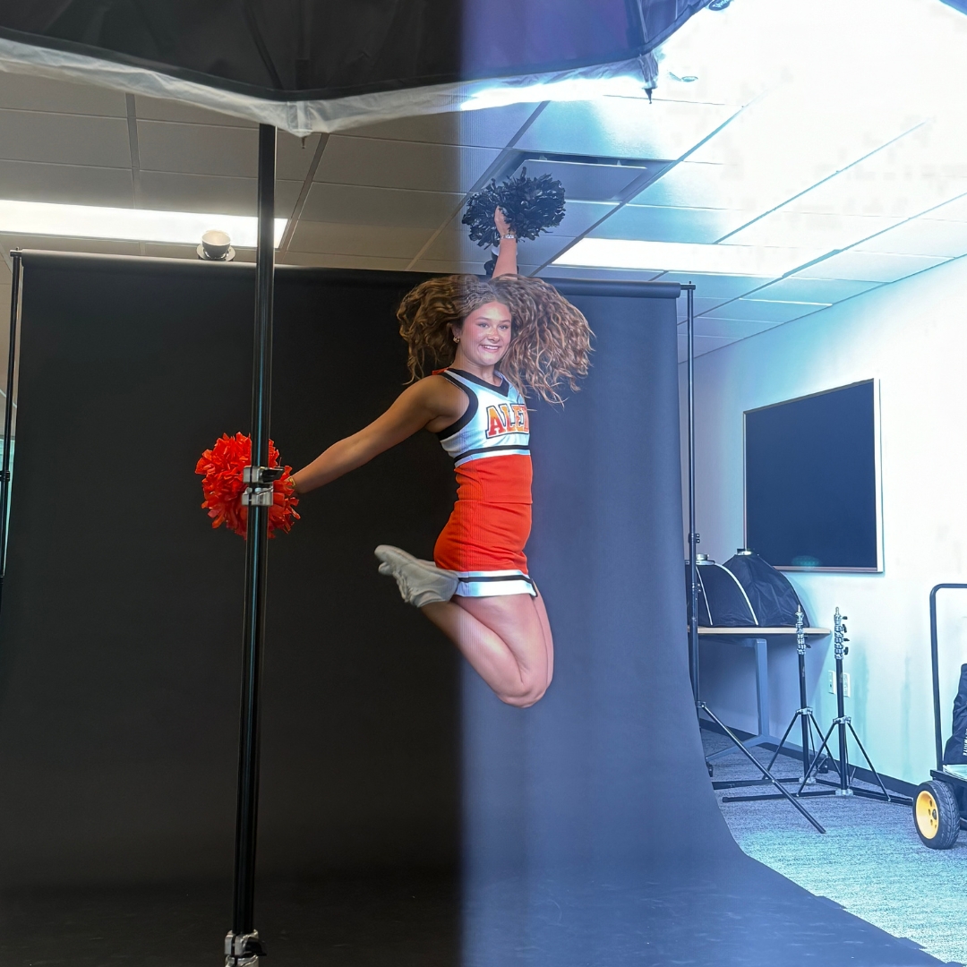 VersusTexas's tweet image. We had a great time shooting these amazing young men and women for the Aledo Football Program. Thank you to all who helped pull this together! Go Bearcats!
