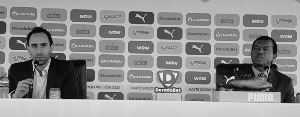 69klucian's tweet image. Resumen de la conferencia en la Florida.
- 5 Libros de autoayuda, un video de Alan Garcia floreando, un video de Christian Domínguez pidiendo disculpa cada vez que la caga, y f3lacion gay interracial.
Decasencia total.
