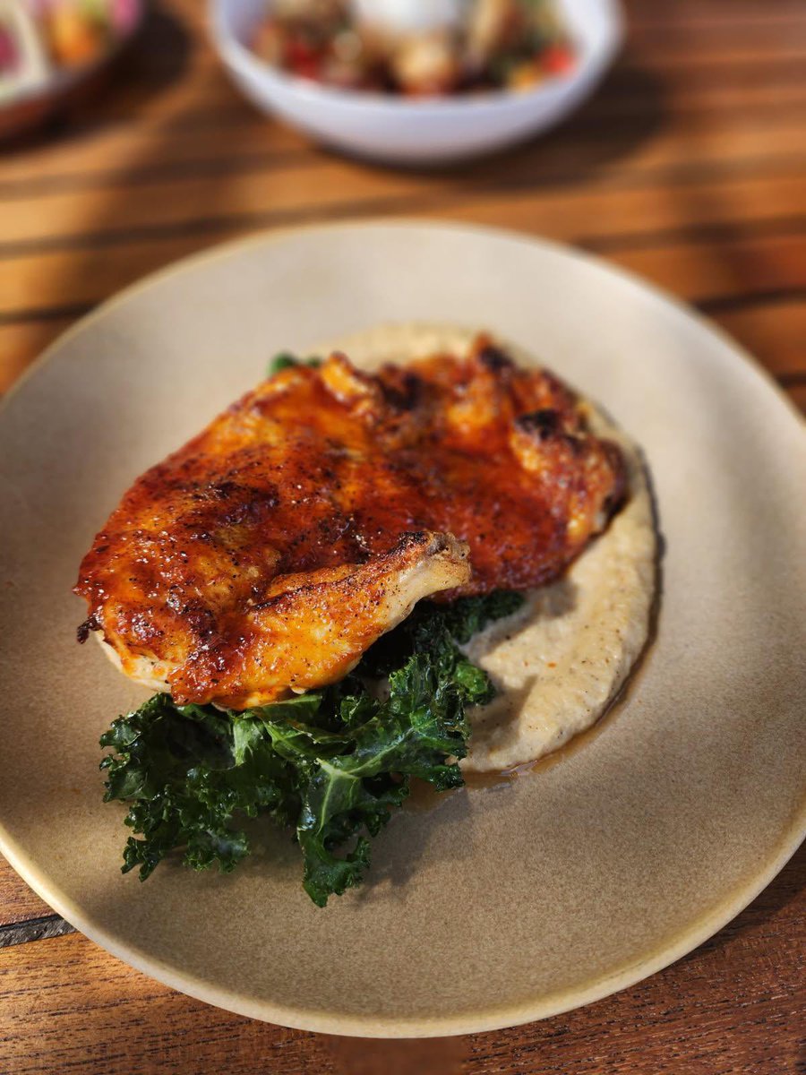 Harrisa glazed chicken &amp; cauliflower puree✨
