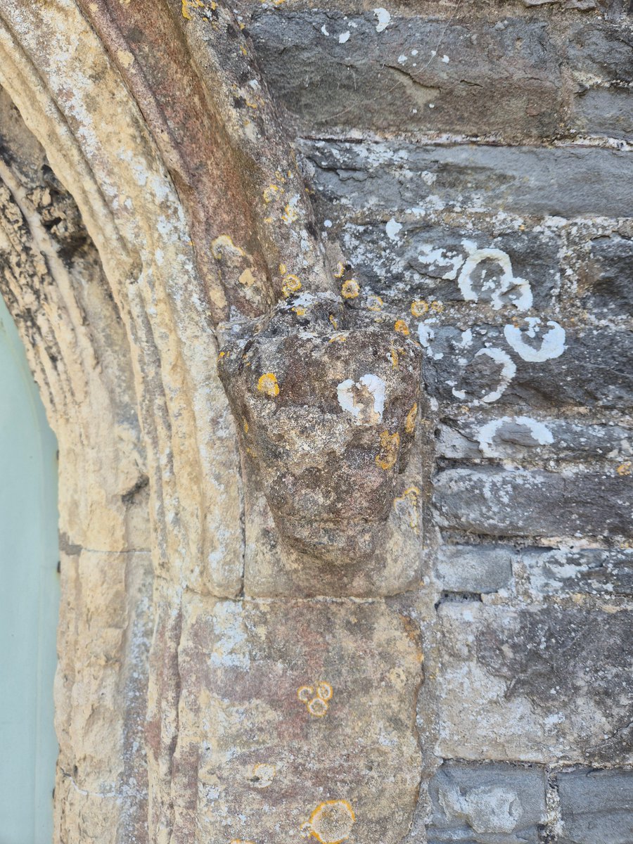 TheHistoryMouse's tweet photo. More disappearing #FridaysFacesInStone. 500 or so years can take toll on the complexion. West door #StLawrenceWick #Somerset https://t.co/3sBOTGrAIl