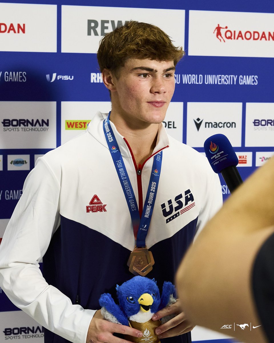 SMUSwimDiveM's tweet image. It’s just what he does. 🧊🙌🏻

#RhineRuhr2025