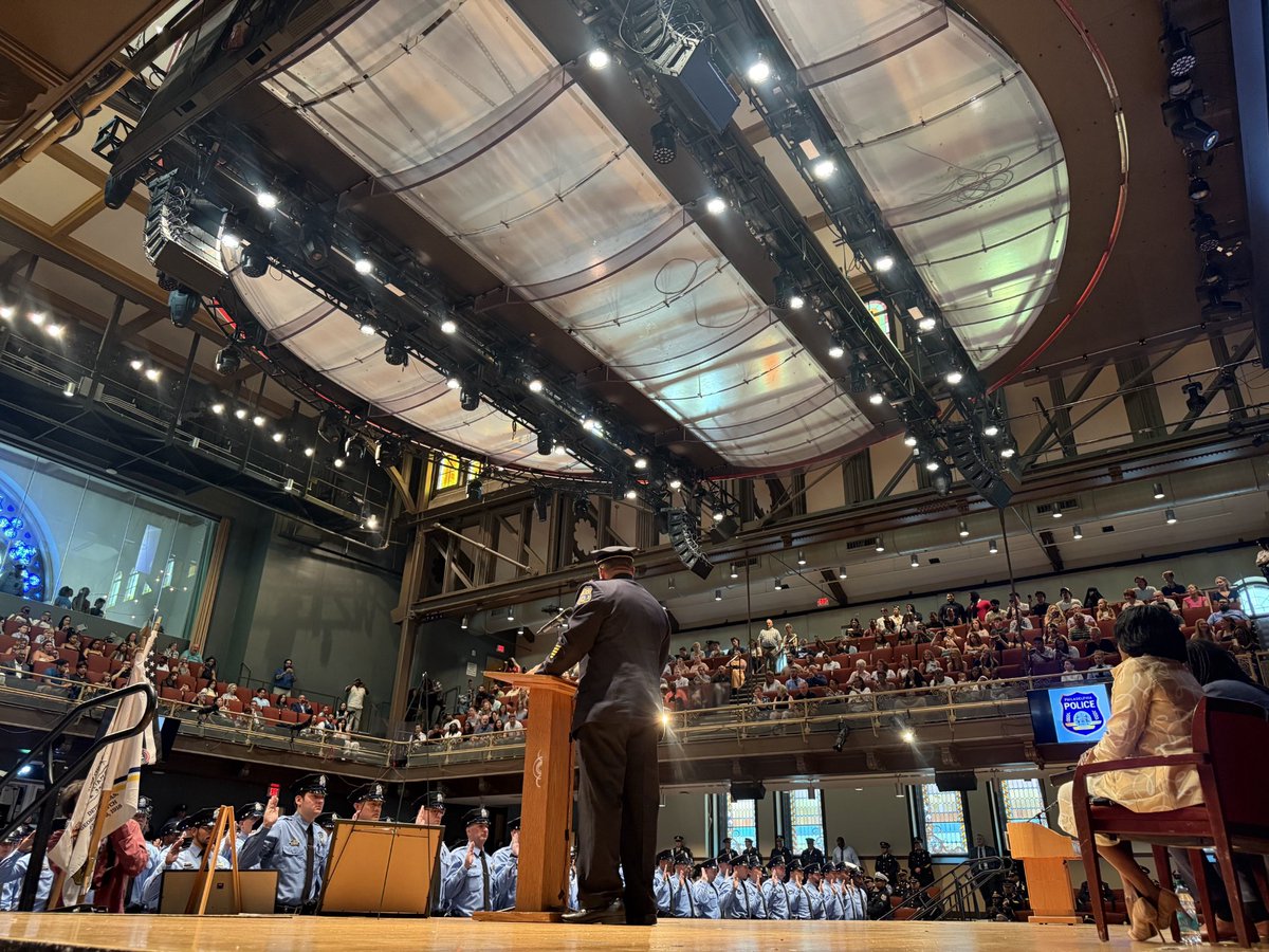 PPDCommish's tweet image. Congrats to Police Academy Classes 410 and 411 on their graduation! Your legacies begin today - make them count. Serve with honor, lead with integrity, and leave a legacy you'll be proud of! Stay safe, and congrats on your new careers! #LetsGetToWork