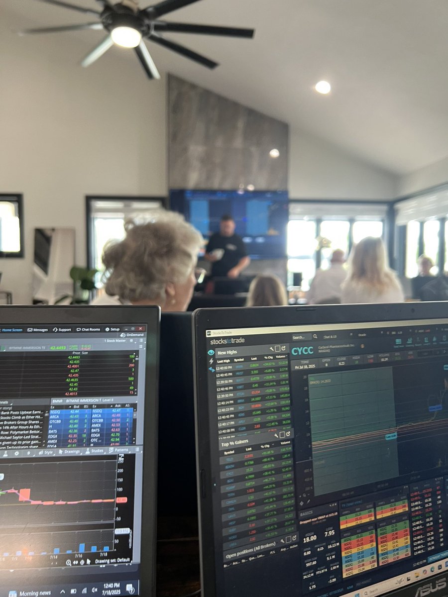 StocksniperTeam's tweet image. Day 2 of @timothysykes and @Stratataaa Inner circle in Vegas! 📈🎰