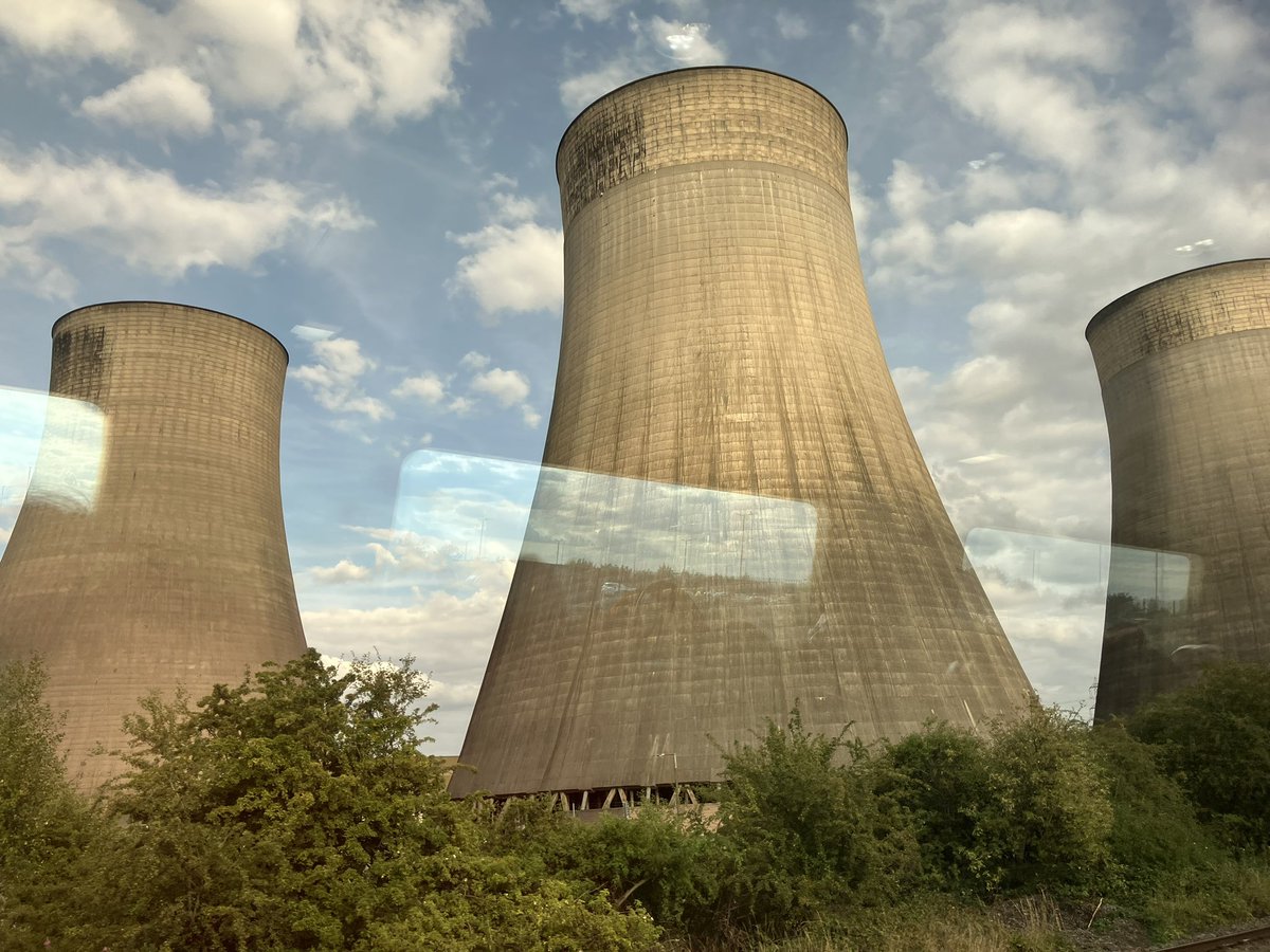SamiraAhmedUK's tweet image. Rather enthralled by the mass of cooling towers looking over East Midlands Parkway Railway Station @C20Society