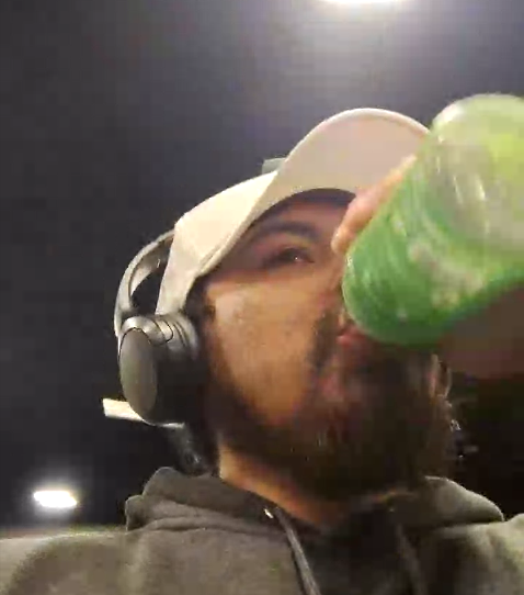 Off of work today, so we're hosting a gym stream! 

Come pop in, this is the first post office worker hosted gym stream on pump fun!

pump.fun/coin/HMUEUaWfC…