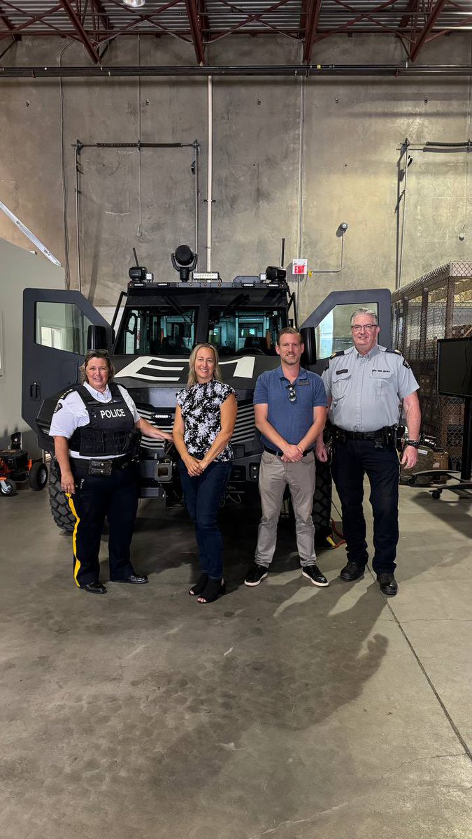 mack4change's tweet image. Thank you to the SED RCMP, the OCC(RCMP Dispatch), and the SED Emergency Response Team for the informative tour and presentation on the vital work you do—not just in our local ridings, but across Southeast BC.
I’m truly grateful for the hard work, dedication, and professionalism…