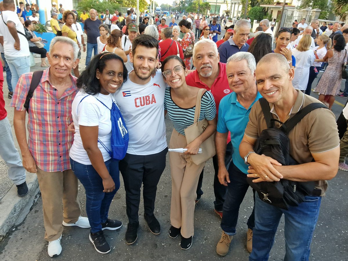 Ahora mismo se desarrolla acto por el #26DeJulio del Municipio Plaza. <a href="/CubaMINREX/">Cancillería de Cuba</a> <a href="/DEC_CubaMINREX/">Dirección de Europa y Canadá</a> PRESENTES!!! #CubaEstáFirme #CubaViveEnSuHistoría #CubaVencerá