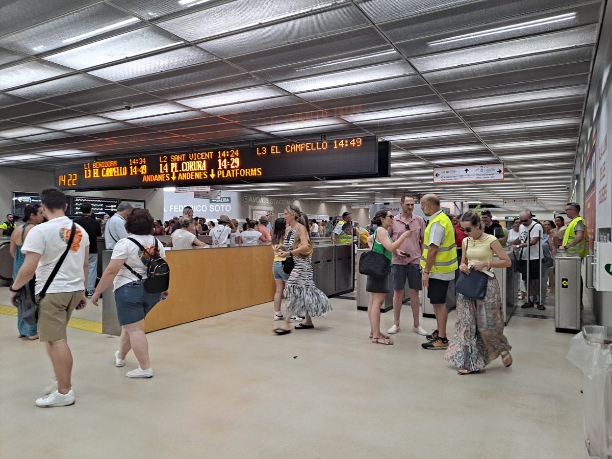 GVA FGV (@gvafgv) on Twitter photo ‼️Pots presentar la inscripció de l' OEP d'Atenció al Client per a <a href="/metrovalencia/">Metrovalencia</a> i <a href="/TramdeAlicante/">TRAM d'Alacant</a>
🗓️ Fins al diumenge 29 de juliol a les 12.59h
🔛💻 Inscripció únicament telemàtica👉bit.ly/3Gwbny6
ℹ️ bit.ly/45ZL2CQ ‼️Pots presentar la inscripció de l' OEP d'Atenció al Client per a <a href="/metrovalencia/">Metrovalencia</a> i <a href="/TramdeAlicante/">TRAM d'Alacant</a>
🗓️ Fins al diumenge 29 de juliol a les 12.59h
🔛💻 Inscripció únicament telemàtica👉bit.ly/3Gwbny6
ℹ️ bit.ly/45ZL2CQ